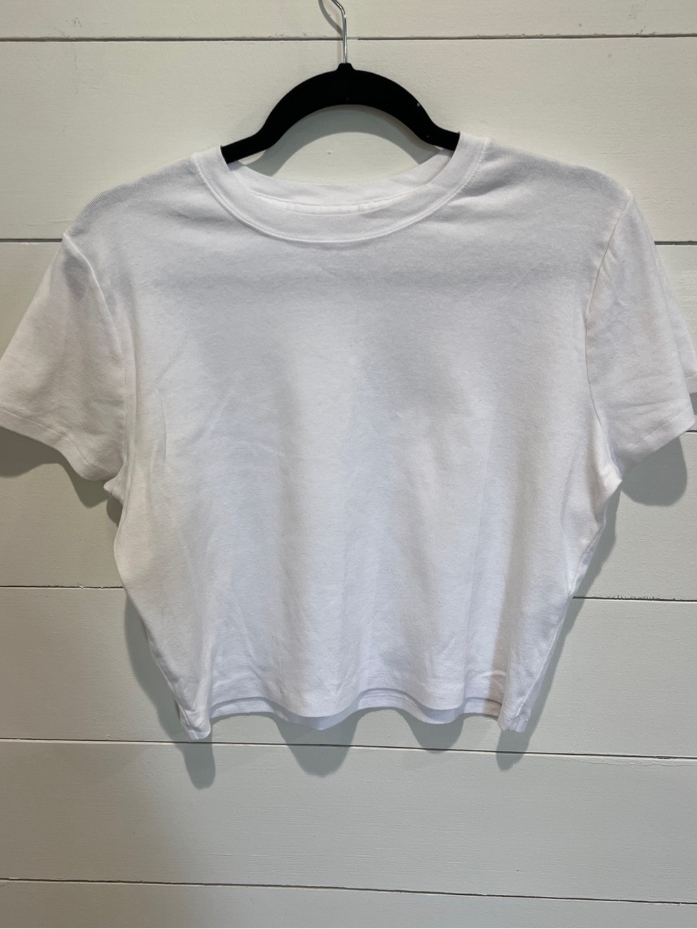 Hollister White Crewneck Crop Tee - Women's